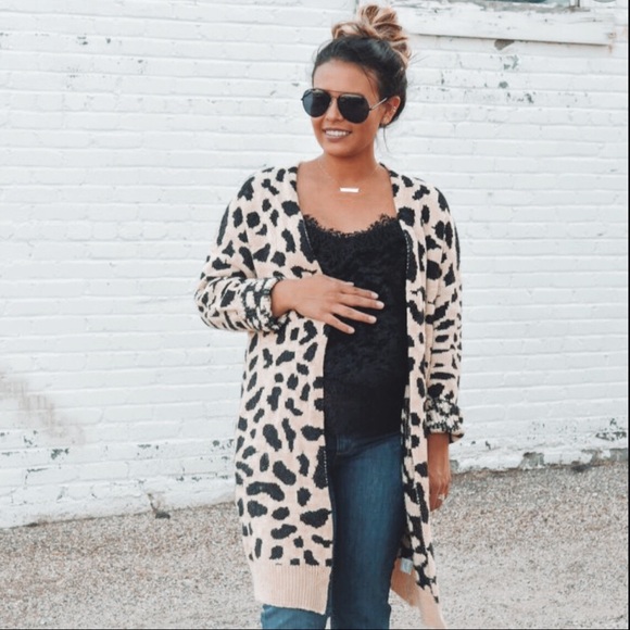 SOLD Vici 🍁 Leopard Knit Cardigan - Picture 2 of 6